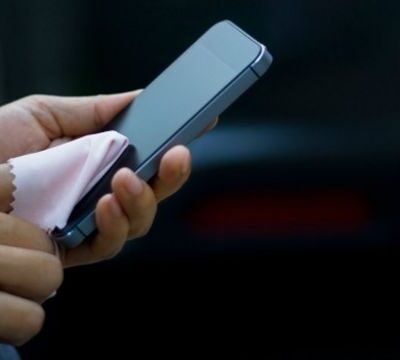 Cómo limpiar y desinfectar el teléfono móvil